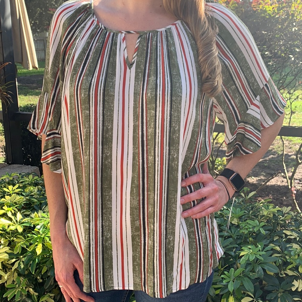 AGB ruffle sleeve blouse